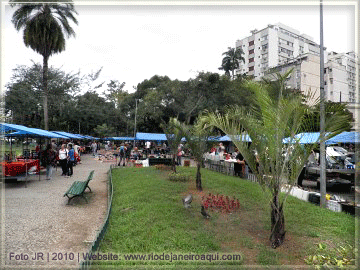 Feira de antiguidades | Pra&ccedil;a do Jockey na G&aacute;vea