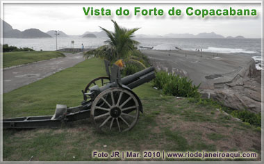 Mar visto do Forte de Copacabana, onde se localiza o Museu Hist&oacute;rico do Ex&eacute;rcito