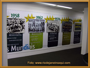 Fotos das Sele&ccedil;&otilde;es Brasileiras que venceram Copas do Mundo no museu do futebol