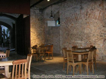 Bistr&ocirc;-caf&eacute; do Museu Hist&oacute;rico Nacional, instalado em antigas depend&ecirc;ncias do antigo Arsenal de Guerra