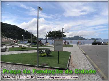 Pra&ccedil;a da Funda&ccedil;&atilde;o da Cidade em s&iacute;tio hist&oacute;rico