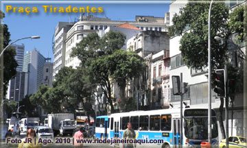 Pra&ccedil;a Tiradentes, centro do Rio