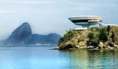 Museu de Arte Contempr&acirc;nea de Niteroi, com belas vistas para a Ba&iacute;a de Guanabara