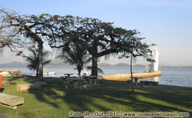 Pier do farol e rel&oacute;gio da Mesbla
