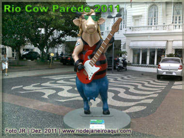 Vaca metaleira em alus&atilde;o ao Rock in Rio