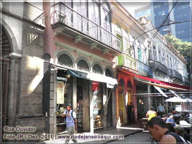 Rua do Ouvidor | Livraria, casario e inúmeros bares Rua do Ouvidor | Livraria, casario e inúmeros bares
