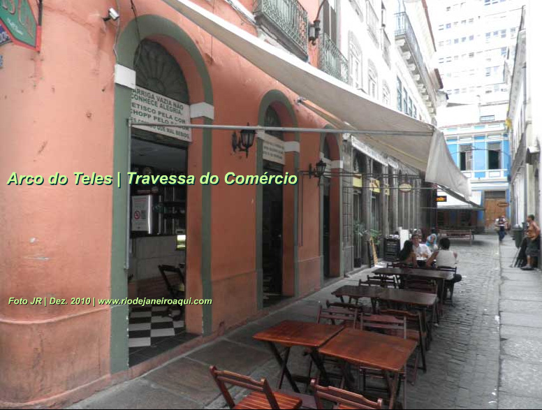 Arco do Teles e Travessa do Comércio